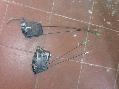 Cerradura Selenoide Electrica De Puerta(der) Yaris Año 06/09 (Usado)
