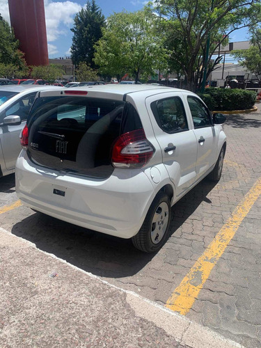 Imagen 2 de 7 de Fiat Mobi 2021 1.0 Easy Mt