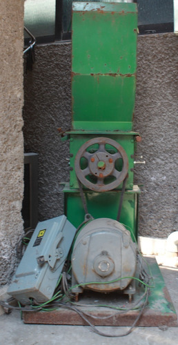 Imagen 2 de 5 de Molino Para Plastico Pet,pp,hdpe Motor 5hp.