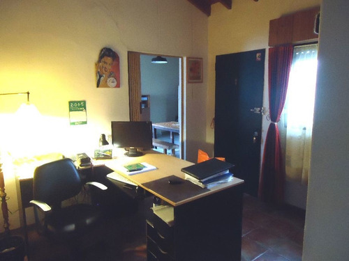 Imagen 3 de 8 de Chalet En Venta En Ituzaingo Norte