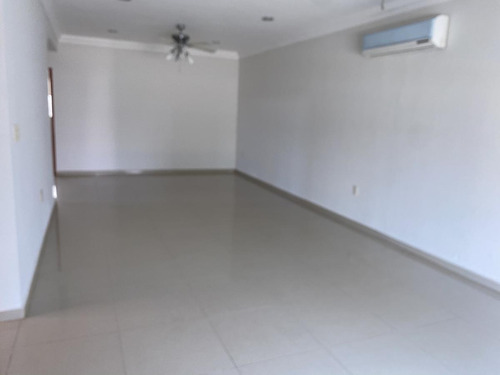 Imagen 5 de 25 de Lomas Residencial, Casa En Renta De 4 Recámaras Y Con Amplio Jardín