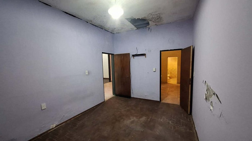 Venta Casa A Reciclar 2 Dormi Cochera Arroyito