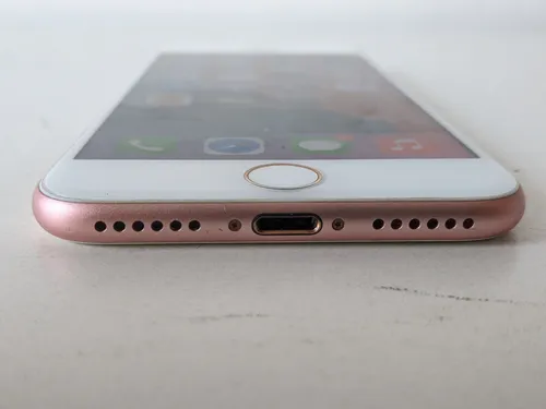 Rose gold hotsell 7 iphone