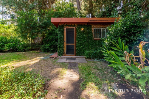Imagen 27 de 30 de Casa En Rincón Del Indio, 6 Dormitorios Más Dependencia - Punta Del Este Rincón Del Indio