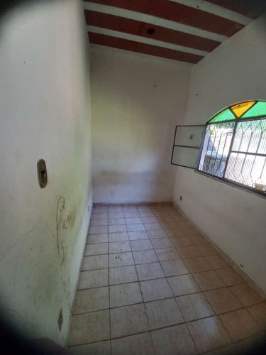 Imagem 10 de 29 de Casa Com Quintal