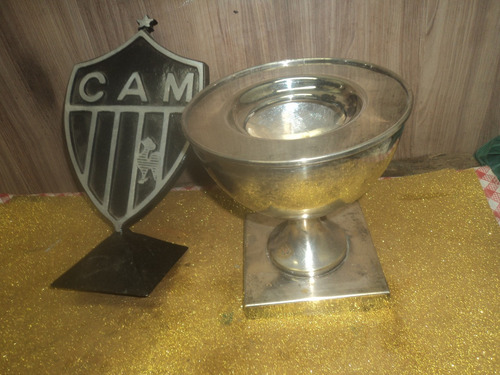 Kits Com 2 Trofeus Antigo /usado Uso /decoraçao //metal