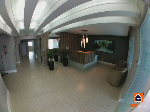 Imagem 2 de 13 de Apartamento À Venda No **centro** - 636