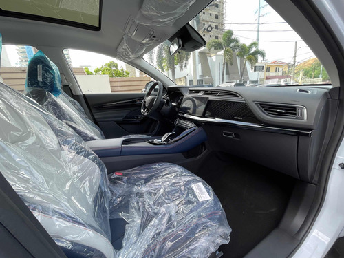 Imagen 8 de 15 de Dongfeng Ax7 Chino