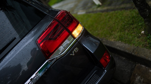 Imagen 4 de 20 de Toyota Land Cruiser 200