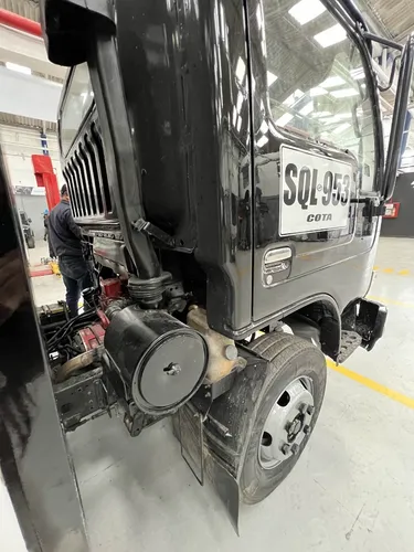 Camión Nissan T5u41