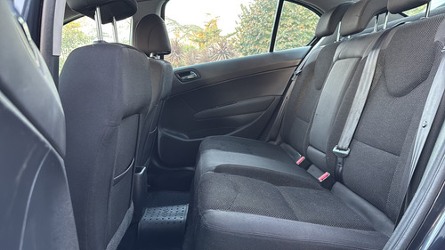 Peugeot 408 2.0 Allure 143cv