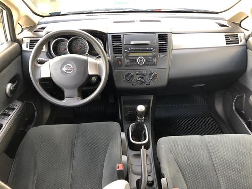 Nissan Tiida - 2011 / 2012 1.8 Sedan 16v Flex 4p Manual