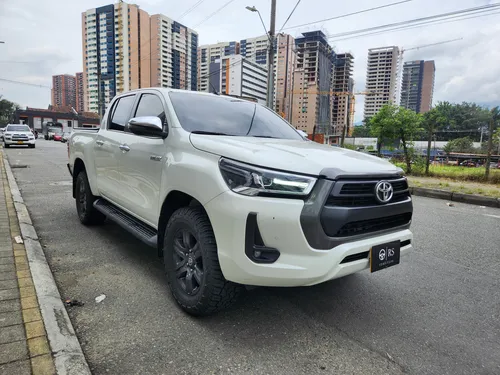 Toyota Hilux 2.4 Diésel 4X4