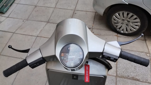 Piaggio Vespa 150 Gris Impecable Blanca Roja