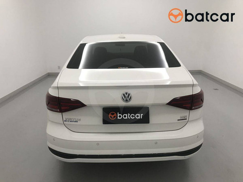 Imagem 5 de 15 de Volkswagen Virtus 1.6 Msi Total Flex Automático