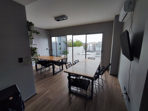 Impecable Monoambiente Con Patio