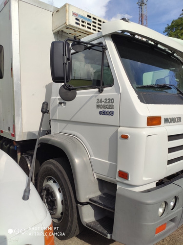 Volkswagen 24-220 Worker