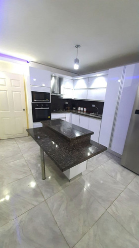 Imagen 3 de 12 de Exclusivo Y Moderno Townhouse En Ciudad Real