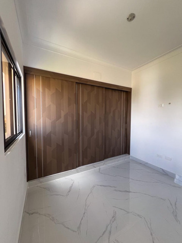 Apartamento Primer Piso Con Patio Nuevo Prado Oriental San Isidro De 2 Habitaciones Edificio Uno Por Nivel Solo 4 Familias