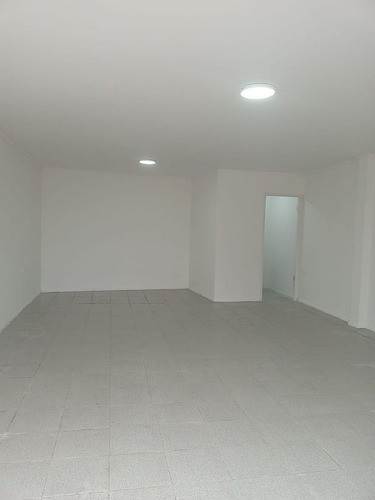 San Pablo A Pasos De Metro Blanqueado