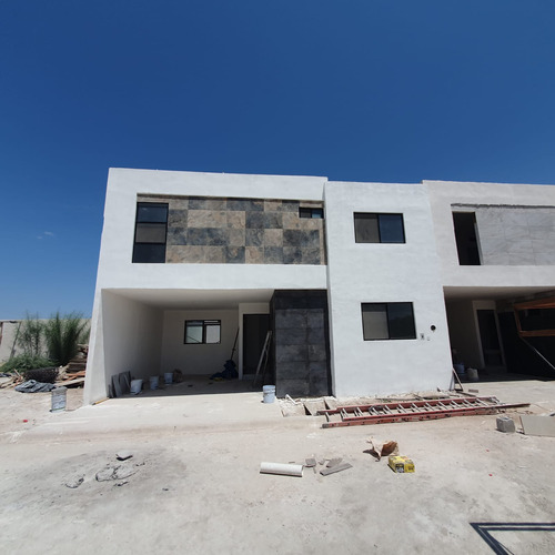 Casa En Venta En Villas De Las Perlas Sec. Ote Torreon