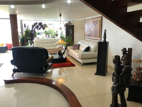 Imagen 22 de 30 de En Venta Una Espectacular Y Lujosa Quinta, Totalmente Equipada Y Amoblada, Ubicada En Bosque Valle.
