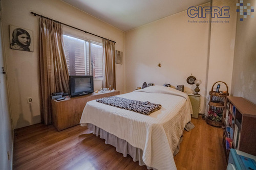 Ph De 5 Ambientes Con 2 Baños En 2 Plantas Con Jardín Y Terraza Propia.