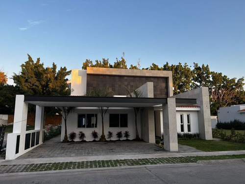 Casa En Venta En Paraíso Country Club, Morelos