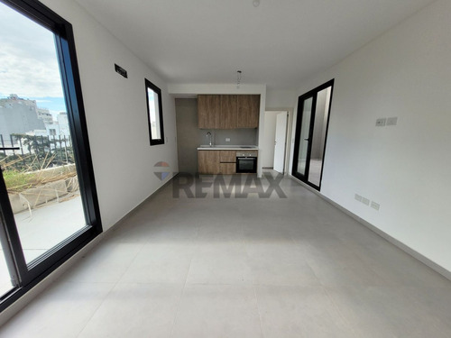 Venta 2amb A Estrenar Con Patio Y Bcon. Caballito