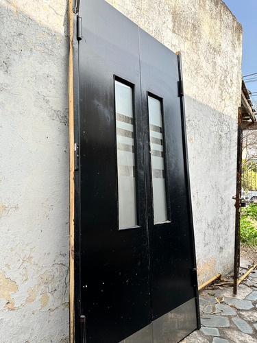 Puerta Vaivén Doble Hoja C Visor 2.20x235 Industrial Leer ! Negro (Usado)