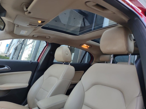 Imagen 7 de 11 de Mercedes-benz Clase Gla 200 Sport 2014 Techo