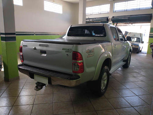 Toyota Hilux 3.0 SRV 4X4 CD 16V TURBO INTERCOOLER DIESEL 4P AUTOMÁTICO