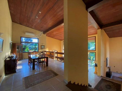 Imagem 10 de 30 de Casa Chac. Vale Do Rio Cotia - 4d(2sts), Adega, Piscina, Edicula! - 1767
