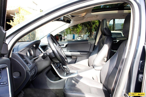 Imagen 15 de 25 de Volvo Xc60 T6 Adw