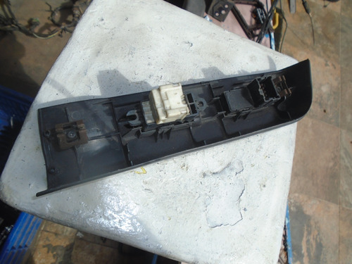 Imagen 2 de 3 de Vendo Boton De Subir Vidrio Del, Derecho De Nissan Pahtfinde