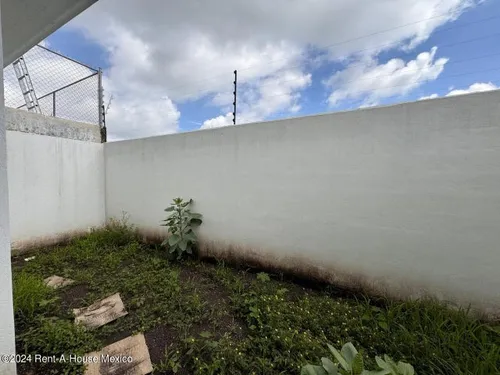 Casa De 4 Recámaras Con 1 En Planta Baja - Venta. El Mirador