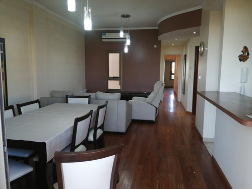 Departamento En Venta - 2 Dormitorios 2 Baños - 84mts2 - La Plata
