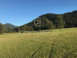 Espectacular Campo Con Aguas Termales