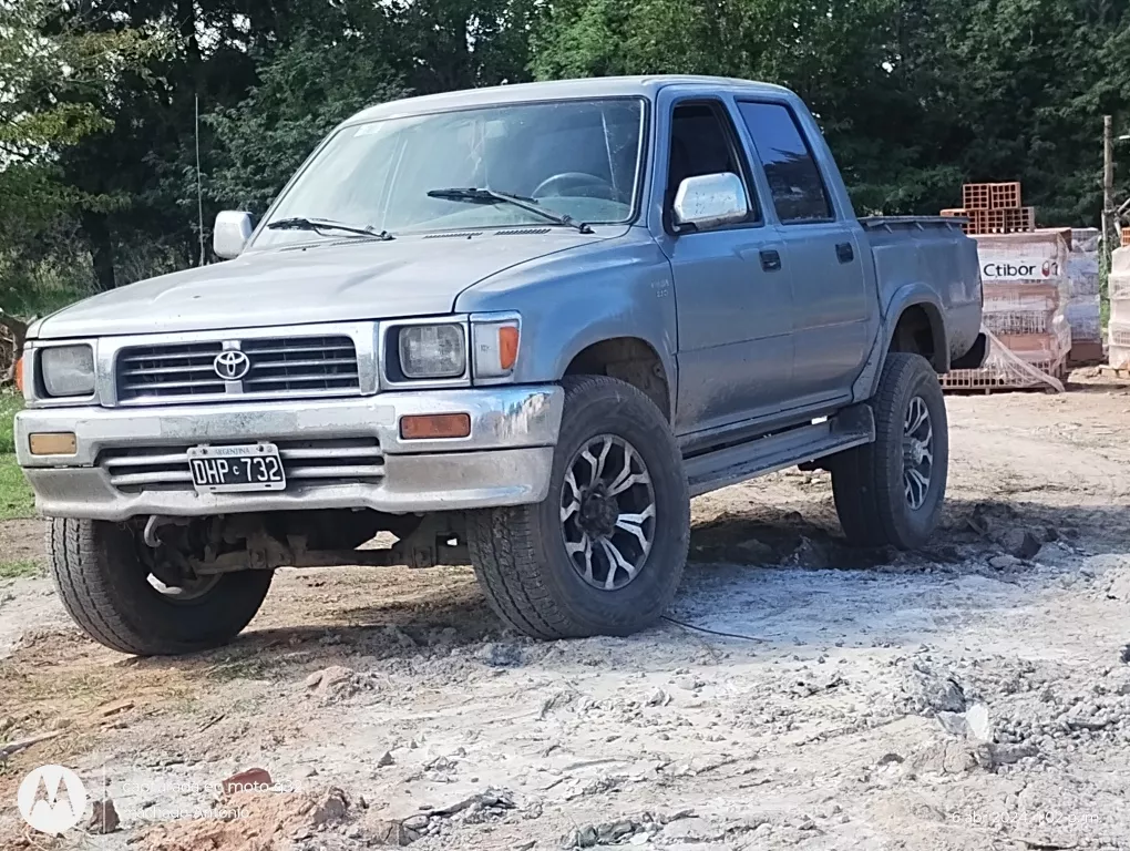 Toyota Hilux 2.8 D/cab 4x4 D Dlx