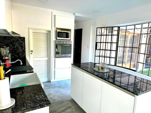 Casa En Venta En Acassuso Barrio Parque Aguirre 3 Dormitorios