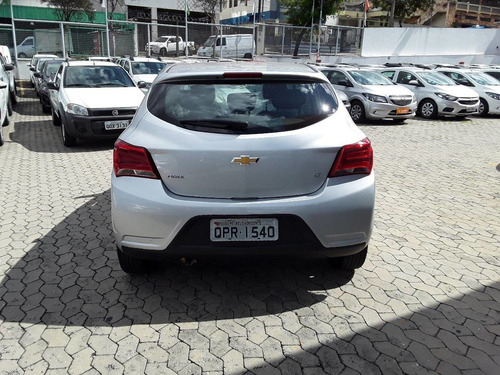 Imagem 2 de 9 de Chevrolet Onix 1.0 Mpfi Lt 8v Flex 4p Manual