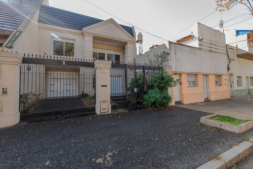 Imagen 2 de 30 de Venta De Casa De Categoría En Parque Chacabuco