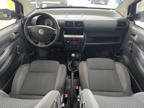 Volkswagen Fox 1.0 Vht Route Total Flex 5p