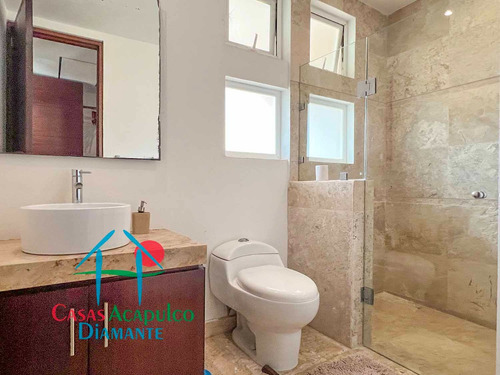 Cad Vidamar Residencial C1 D 101. Terraza Con Jacuzzi Y Salida Al Jardín