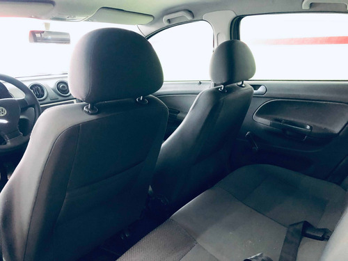 Imagem 11 de 11 de Volkswagen Voyage 1.0 Mi 8v Flex 4p Manual