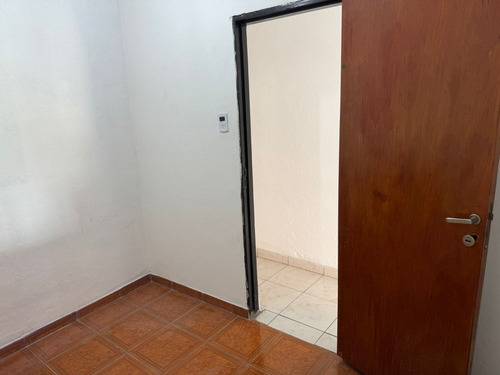 Alquier De Ph Monoambiente En Ituzaingo Norte