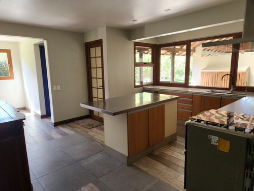 Casa Estilo Chileno En Condominio Buena Ubicacion Pirque