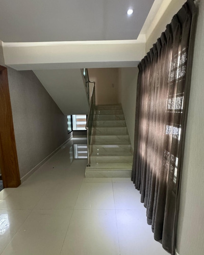 Confortable Residencia Altos Arroyo Hondo 3