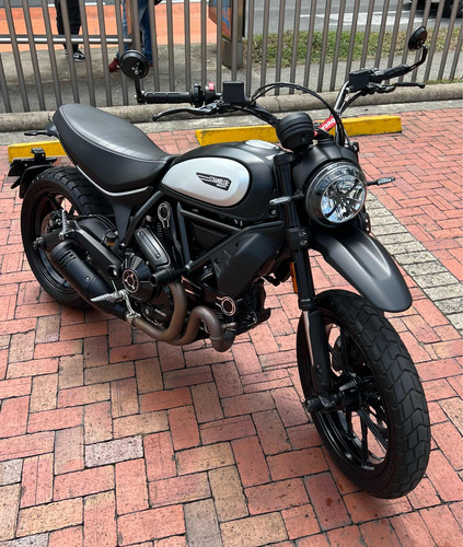 Ducati Scrambler Icon Dark