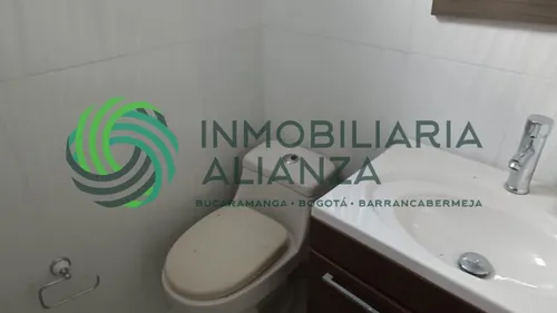 Oficina En Arriendo En Sector Comercial. Cod A15754